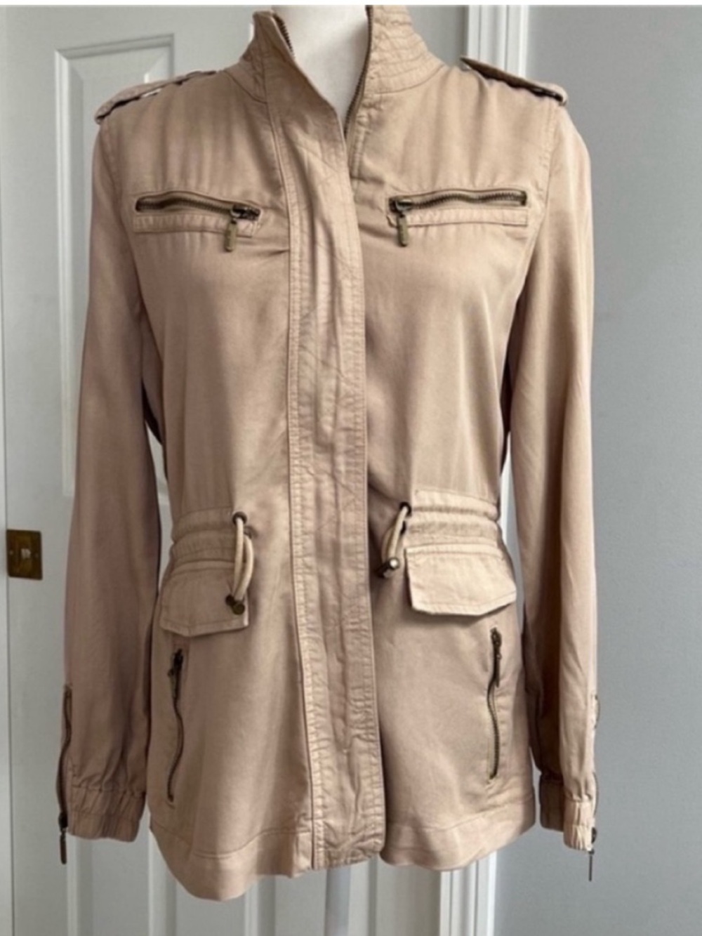 Max Jeans Tan Utility Jacket
Size XS